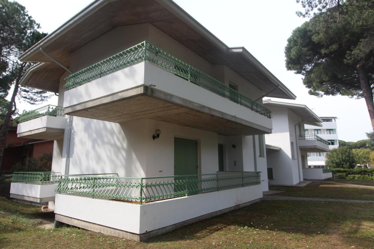 Villa Silvia Lignano Sabbiadoro Buitenkant foto